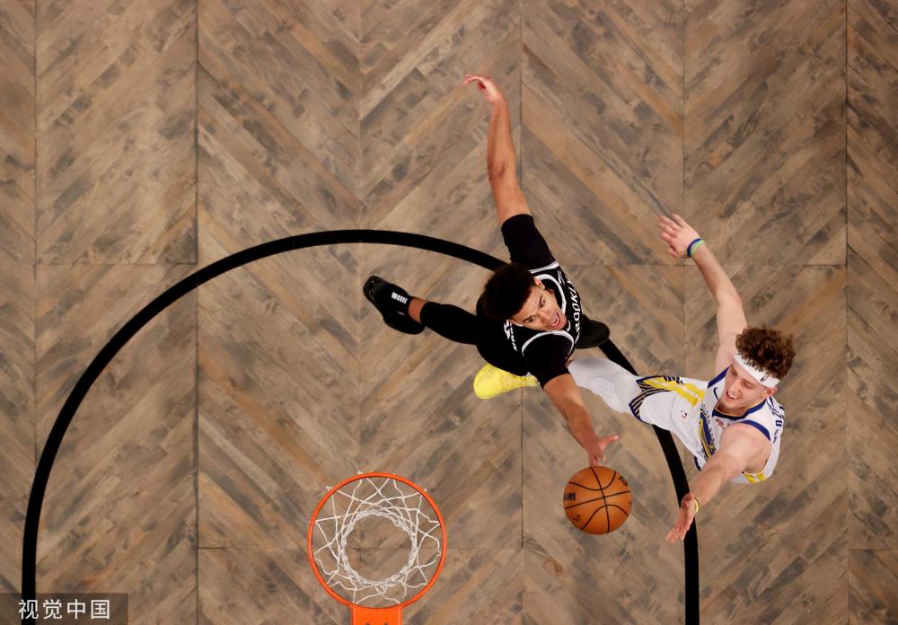 赛场内外的 赛场内外的